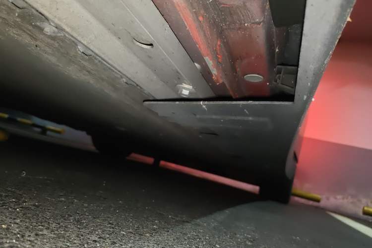 Used XPeng P7 2022 480E Chassis Front Left