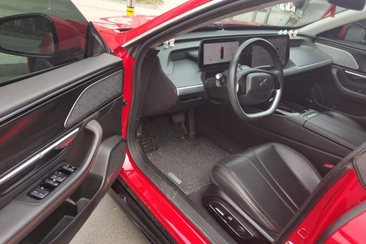 Used XPeng P7 2022 670E+ Driver Seat
