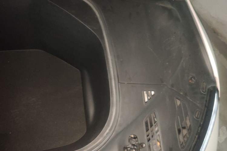 Used XPeng P7 2022 480E Engine Bay Left