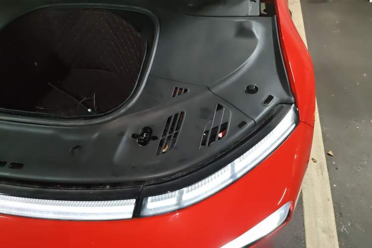 Used XPeng P7 2022 480E Engine Bay Left