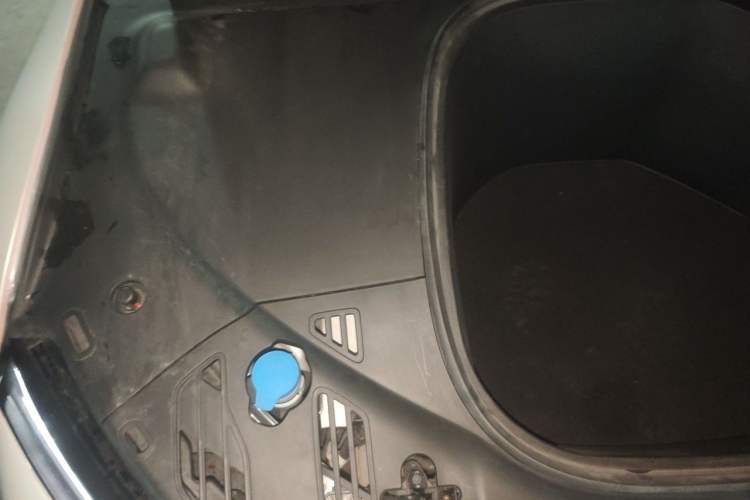 Used XPeng P7 2022 480E Engine Bay Right