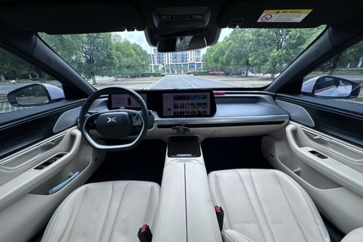 Used XPeng P7 2022 625E Interior 1