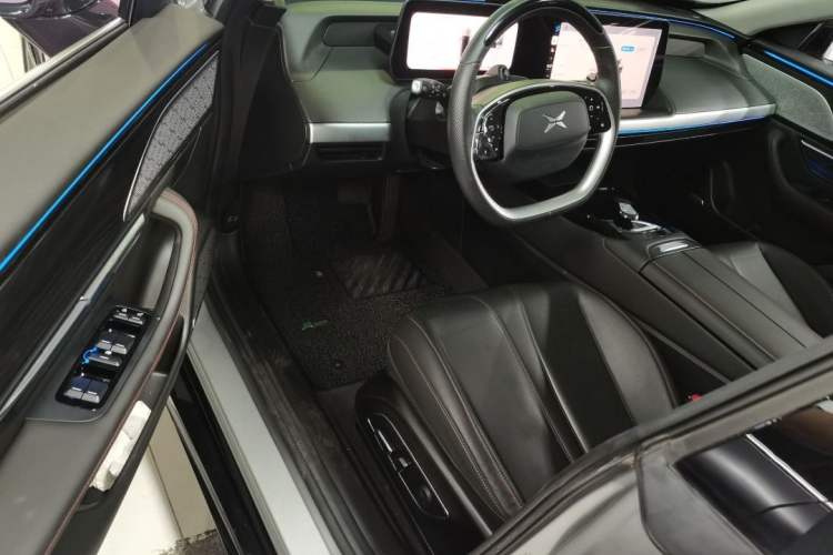 Used XPeng P7 2022 670N+ Interior 5