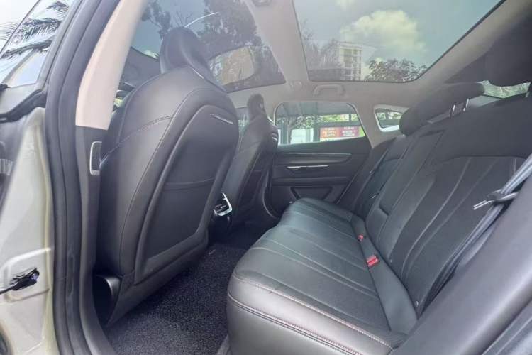 Used XPeng P7 2022 670N+ Interior 6