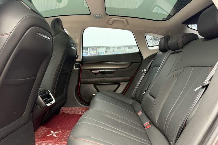 Used XPeng P7 2022 480E Interior 8