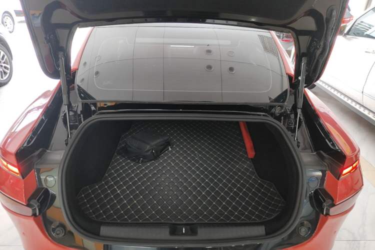 Used XPeng P7 2022 480E Trunk