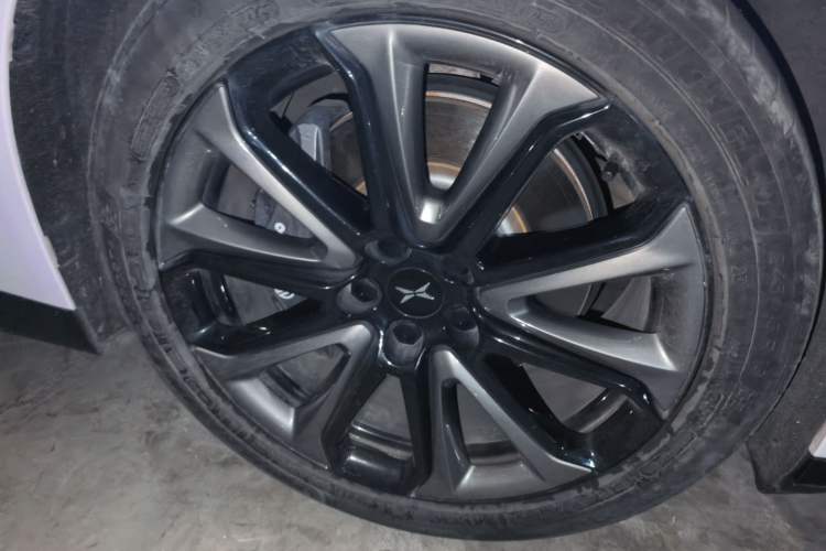 Used XPeng P7 2022 480E+ Right Front Wheel Hub