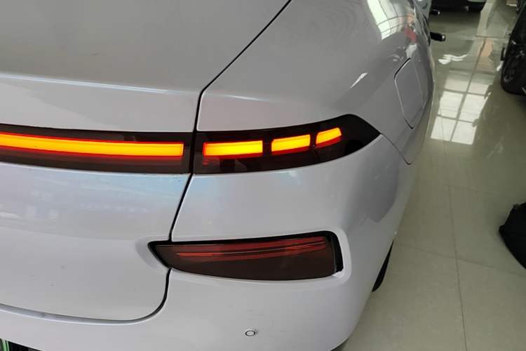 Used XPeng P7 2022 480E Right Rear Taillight
