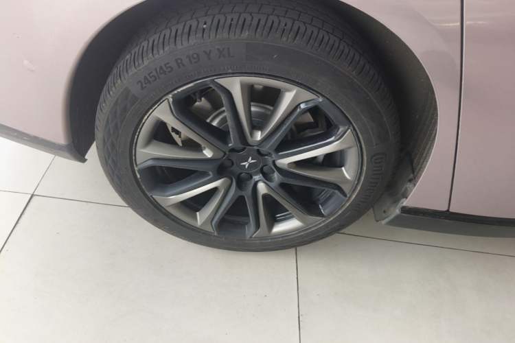 Used XPeng P7 2022 670N+ Right Rear Wheel Hub