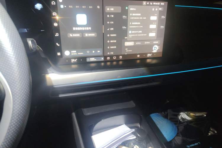 Used XPeng P7 2022 670N+ Audio And AC Panel