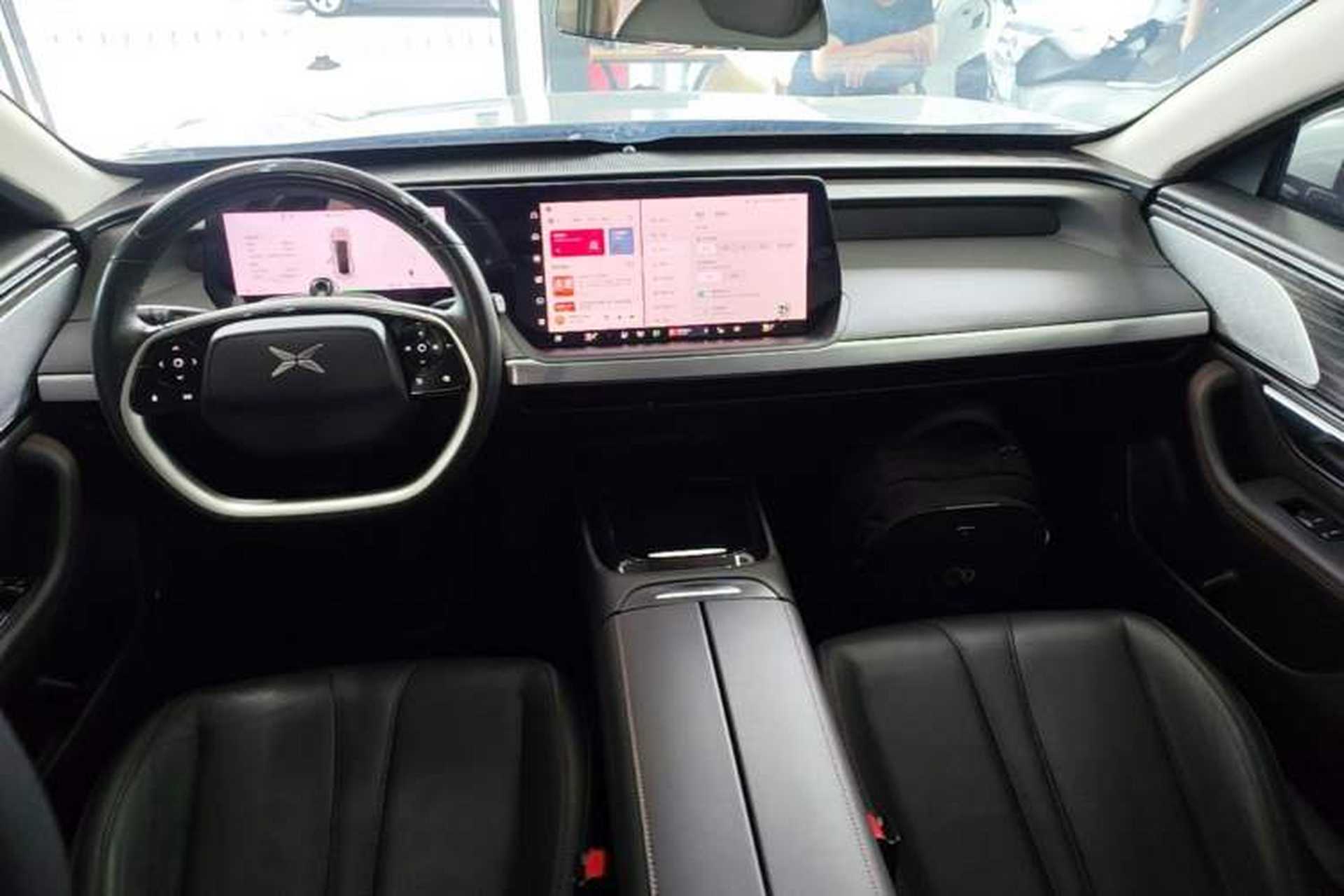 Used XPeng P7 2022 625E Center Console