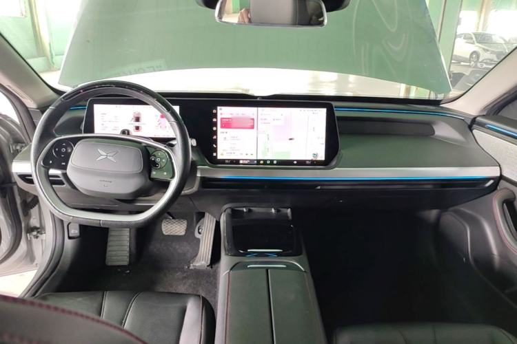 Used XPeng P7 2022 625E Center Console