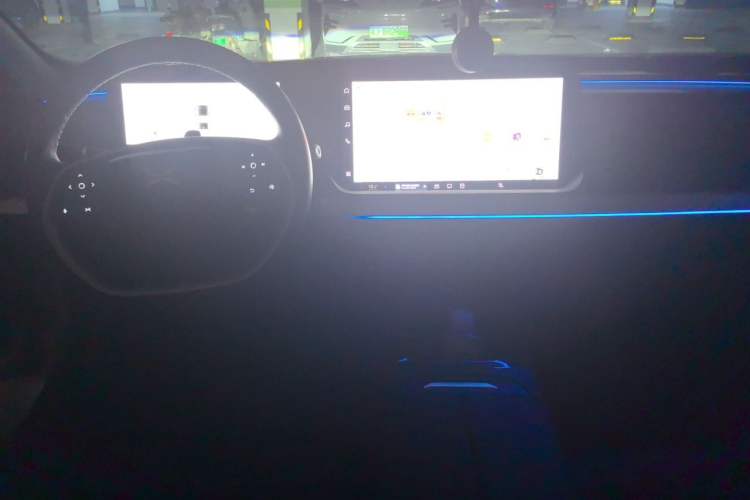 Used XPeng P7 2022 670N+ Center Console