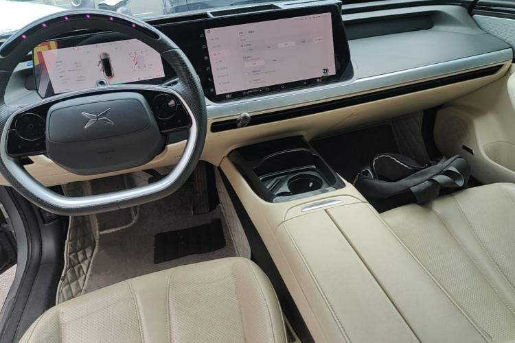 Used XPeng P7 2022 625E Center Console