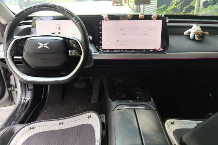 Used XPeng P7 2022 625E Center Console