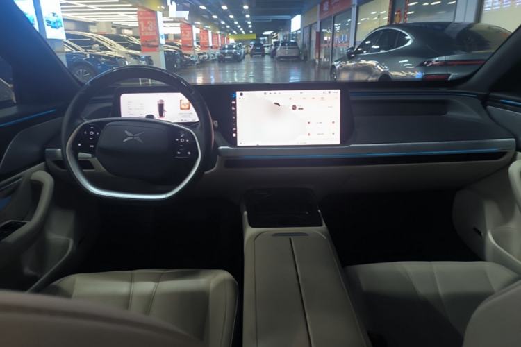 Used XPeng P7 2022 625E Center Console