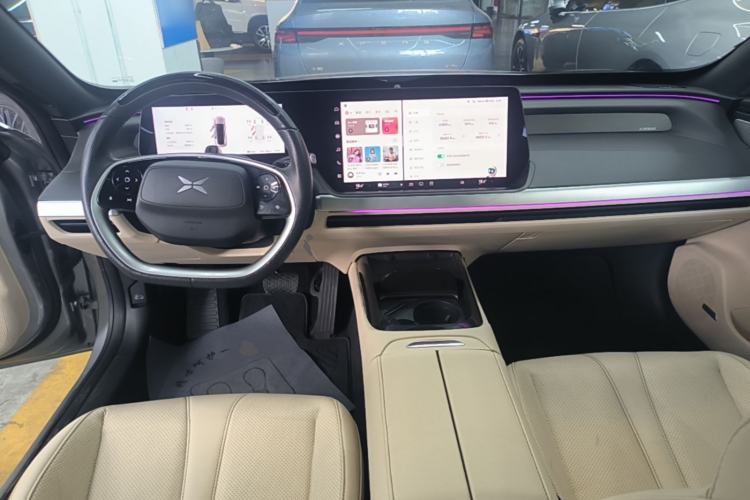 Used XPeng P7 2022 625E Center Console