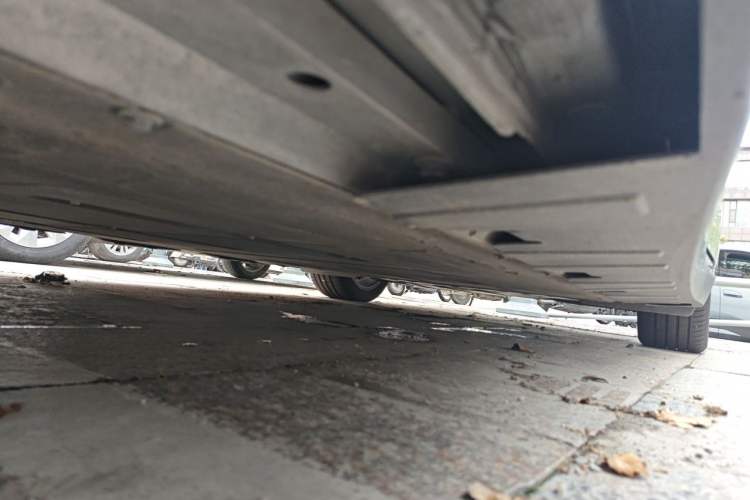 Used XPeng P7 2022 480G+ Chassis Front Left