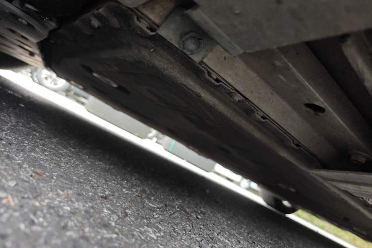 Used XPeng P7 2022 480E Chassis Front Left