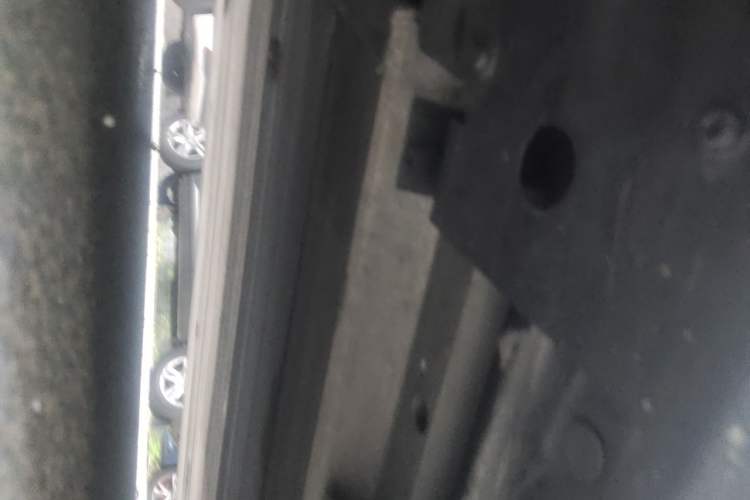 Used XPeng P7 2022 586G Chassis Front Left