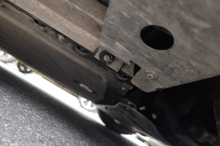 Used XPeng P7 2022 480E Chassis Front Right