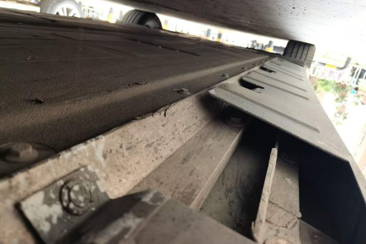 Used XPeng P7 2022 625E Chassis Front Right