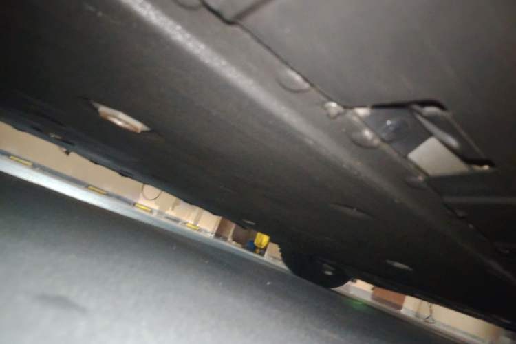 Used XPeng P7 2022 480E Chassis Front Right
