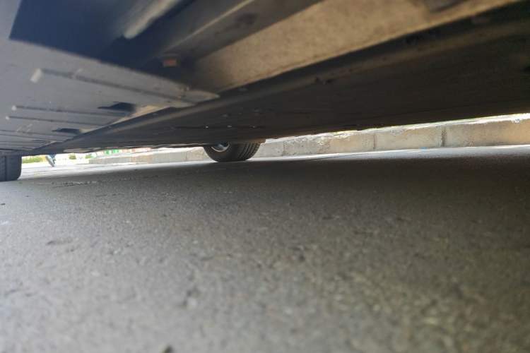 Used XPeng P7 2022 625E Chassis Front Right
