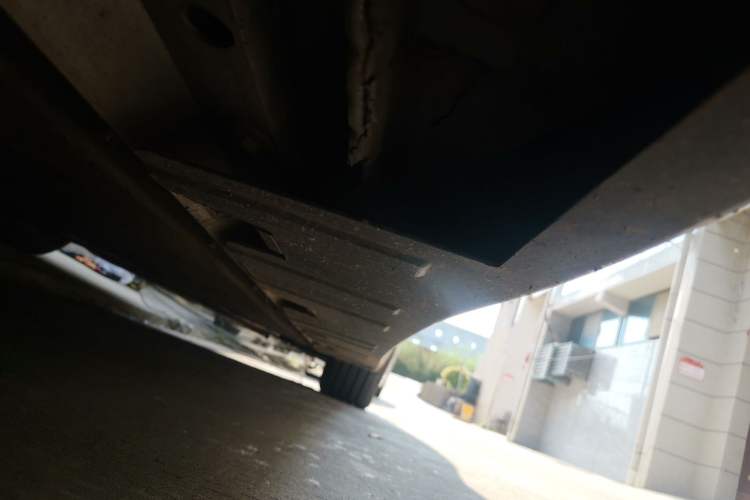 Used XPeng P7 2022 670E+ Chassis Rear Right