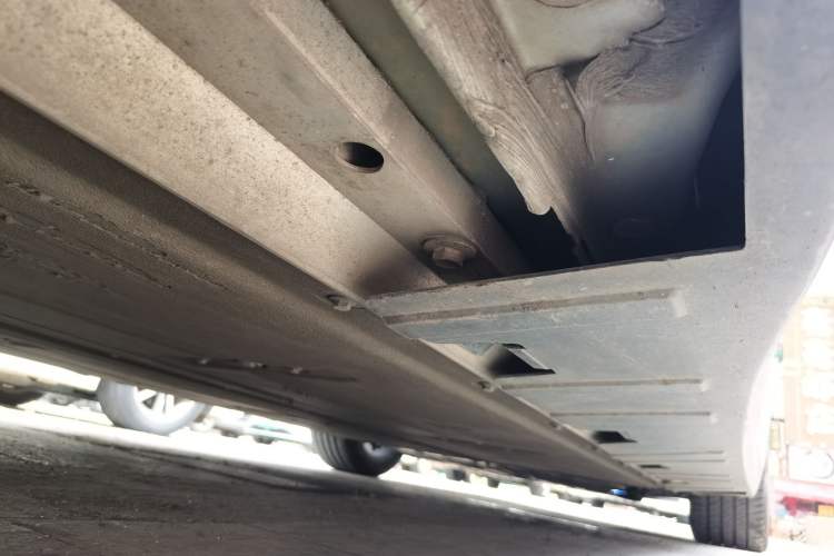 Used XPeng P7 2022 625E Chassis Rear Right