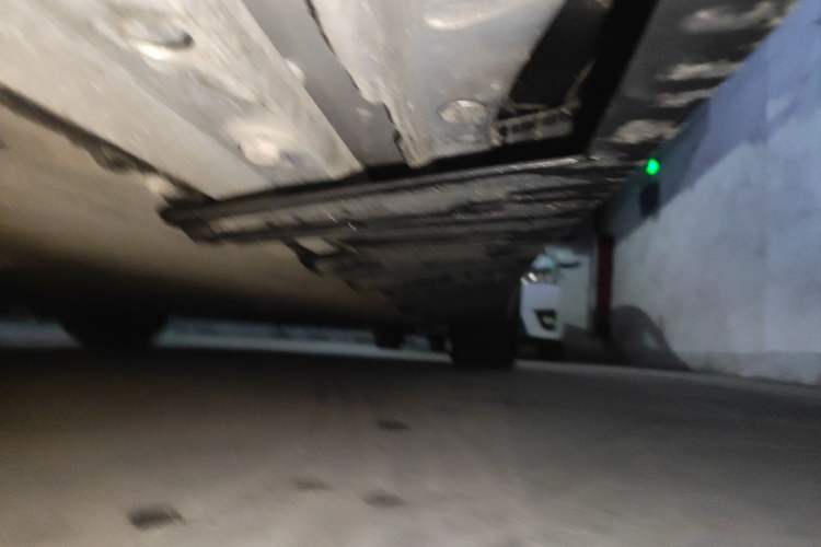 Used XPeng P7 2022 480E Chassis Rear Right