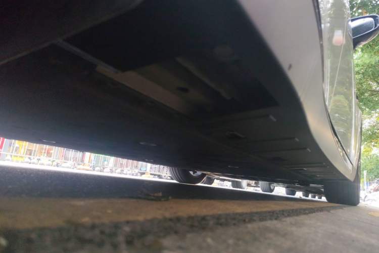 Used XPeng P7 2022 480E Chassis Rear Right