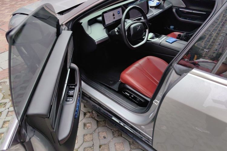 Used XPeng P7 2022 670N+ Driver Seat