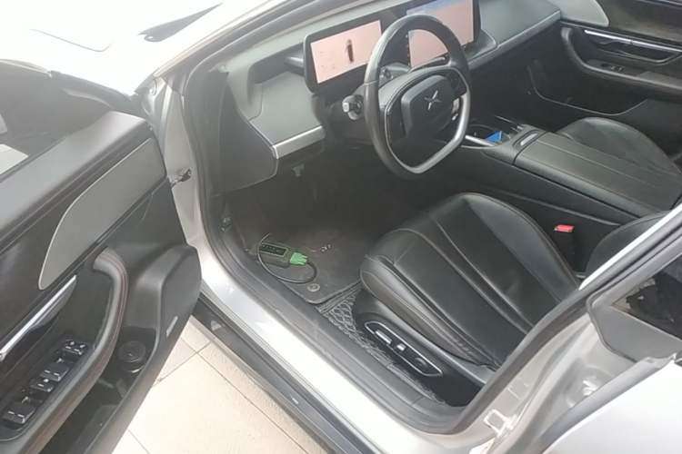 Used XPeng P7 2022 670N+ Driver Seat