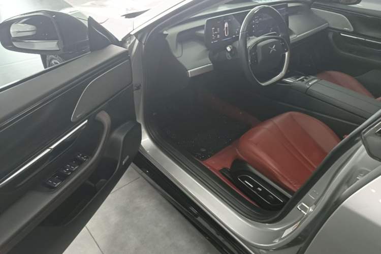 Used XPeng P7 2022 670N+ Driver Seat