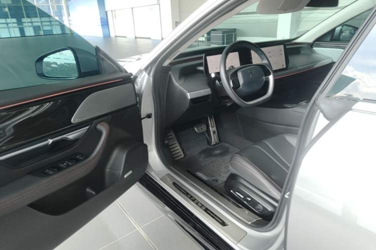 Used XPeng P7 2022 480N+ Driver Seat