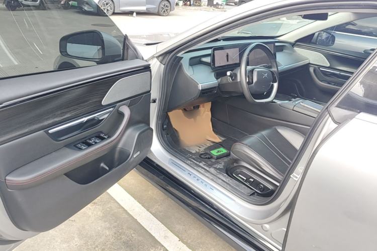 Used XPeng P7 2022 670E+ Driver Seat