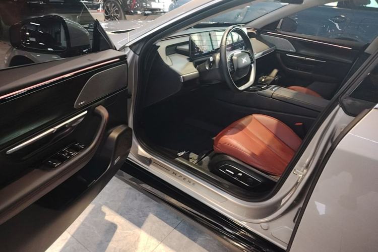 Used XPeng P7 2022 670N+ Driver Seat