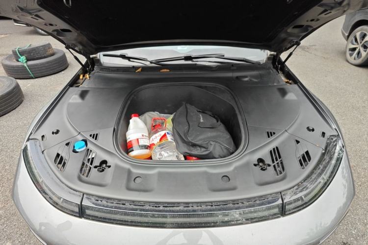 Used XPeng P7 2022 480E Engine Bay