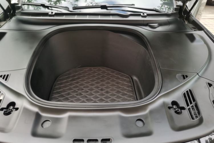 Used XPeng P7 2022 670E+ Pengyi Edition Engine Bay