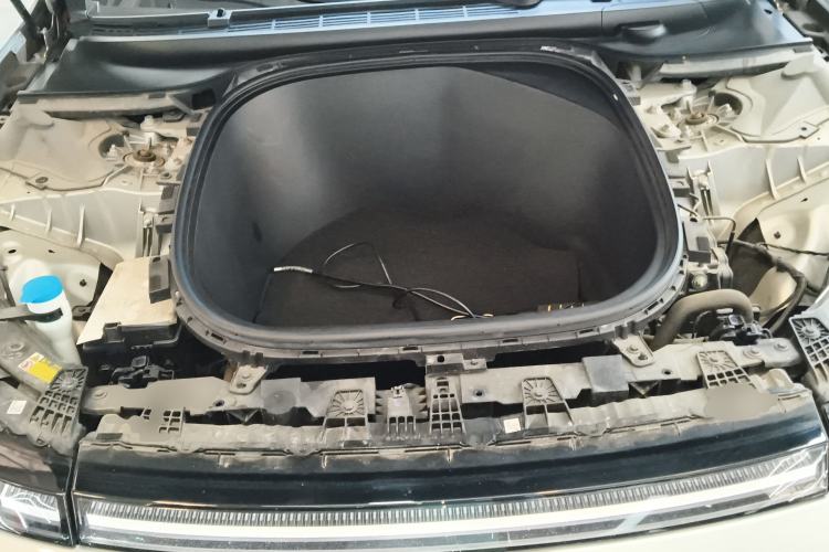 Used XPeng P7 2022 586G Engine Bay