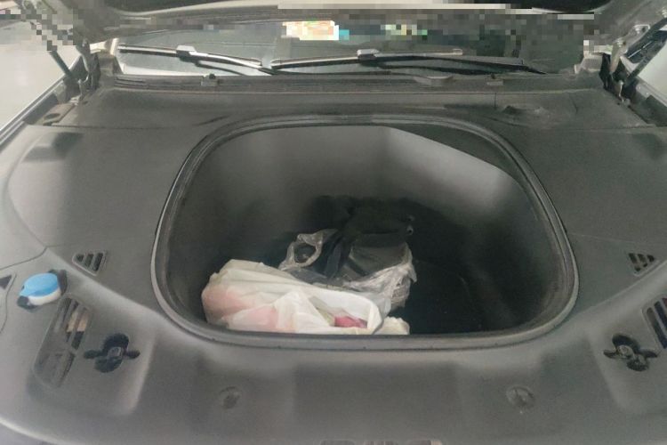 Used XPeng P7 2022 625E Engine Bay