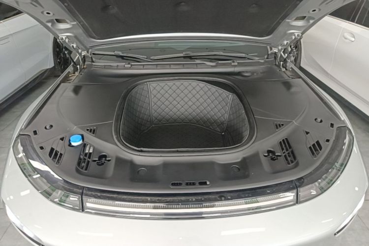 Used XPeng P7 2022 670N+ Engine Bay