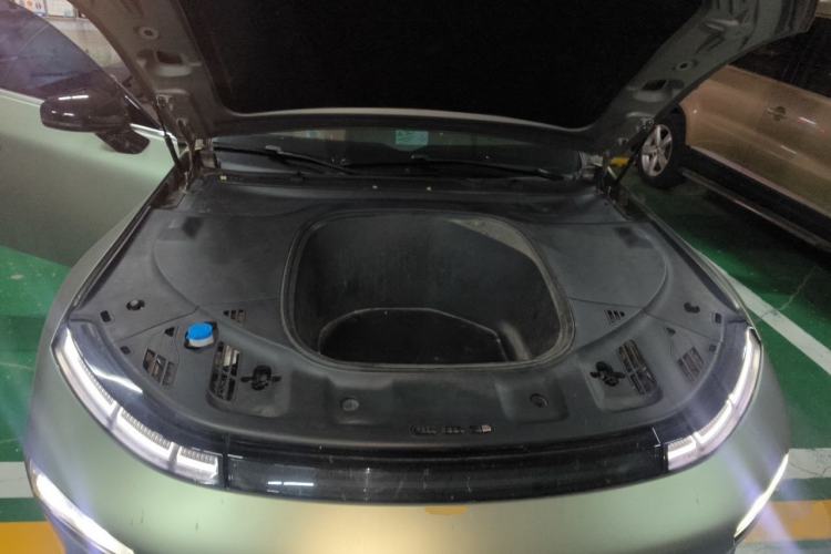 Used XPeng P7 2022 480E Engine Bay