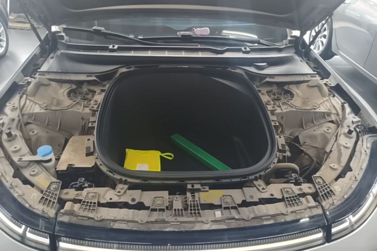 Used XPeng P7 2022 670N+ Engine Bay