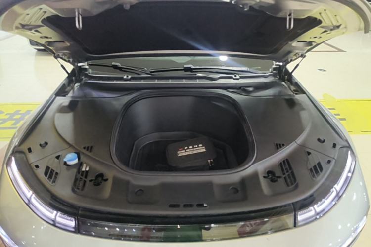 Used XPeng P7 2022 670N+ Engine Bay