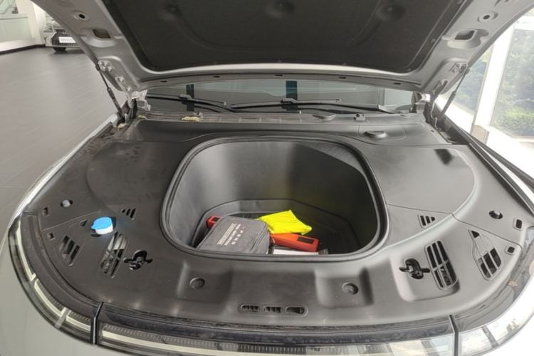 Used XPeng P7 2022 480N+ Engine Bay