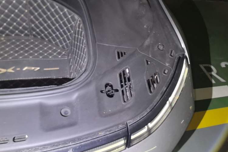 Used XPeng P7 2022 625E Engine Bay Left