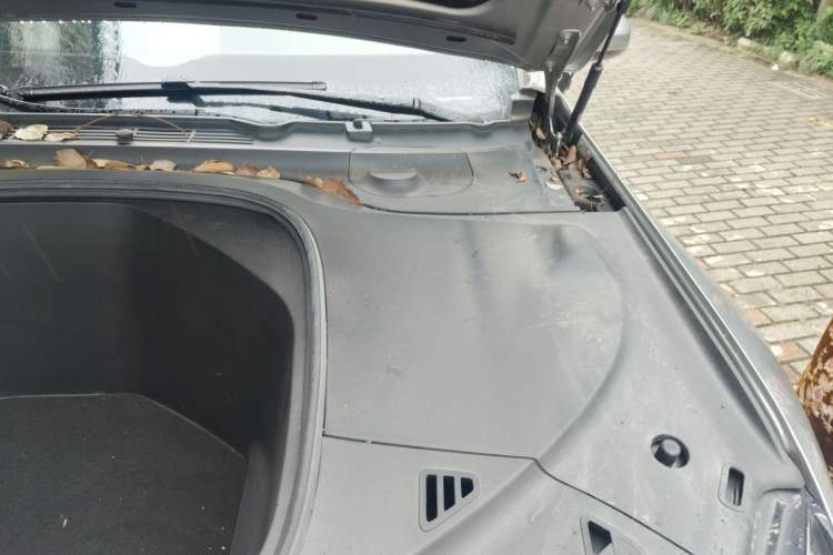 Used XPeng P7 2022 480N+ Engine Bay Left