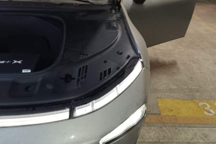 Used XPeng P7 2022 586G Engine Bay Left
